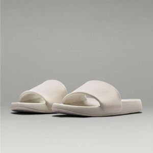 BRAND NEW lululemon Restfeel Slide 5 BONE